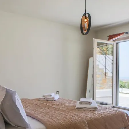 Heaven's Hill * Naxos City