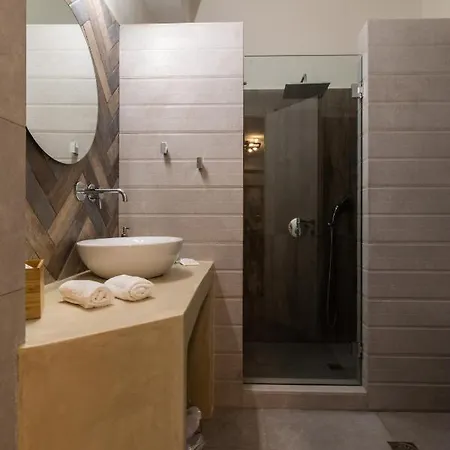 Heaven's Hill Naxos City