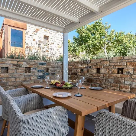 Heaven's Hill Naxos City