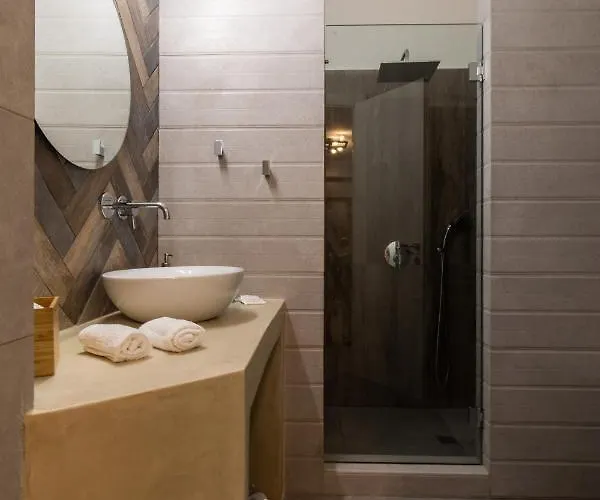 Heaven's Hill Naxos City