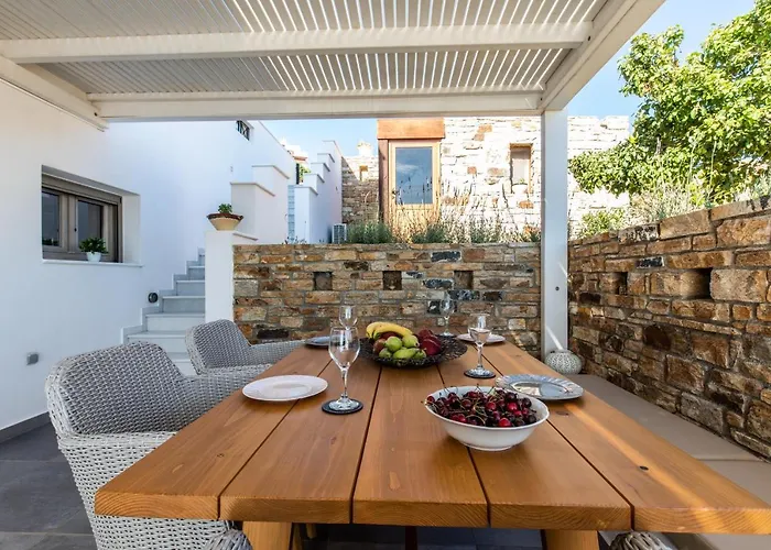 Heaven's Hill Naxos City