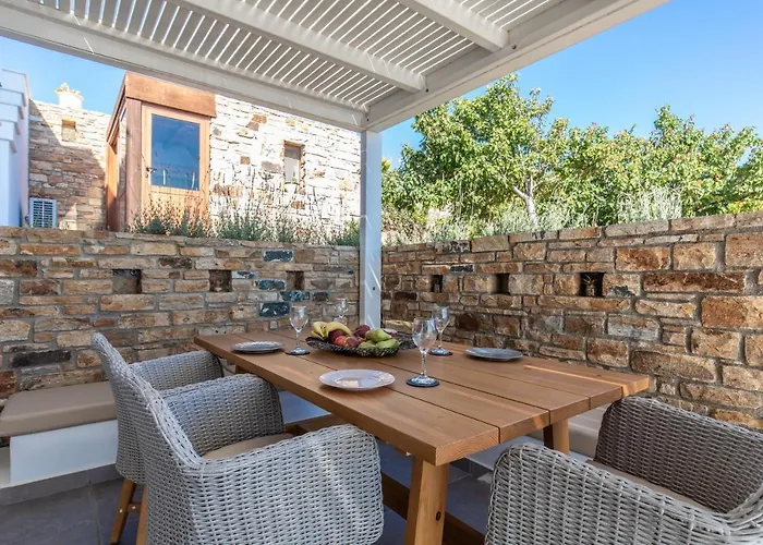 Heaven's Hill Naxos City